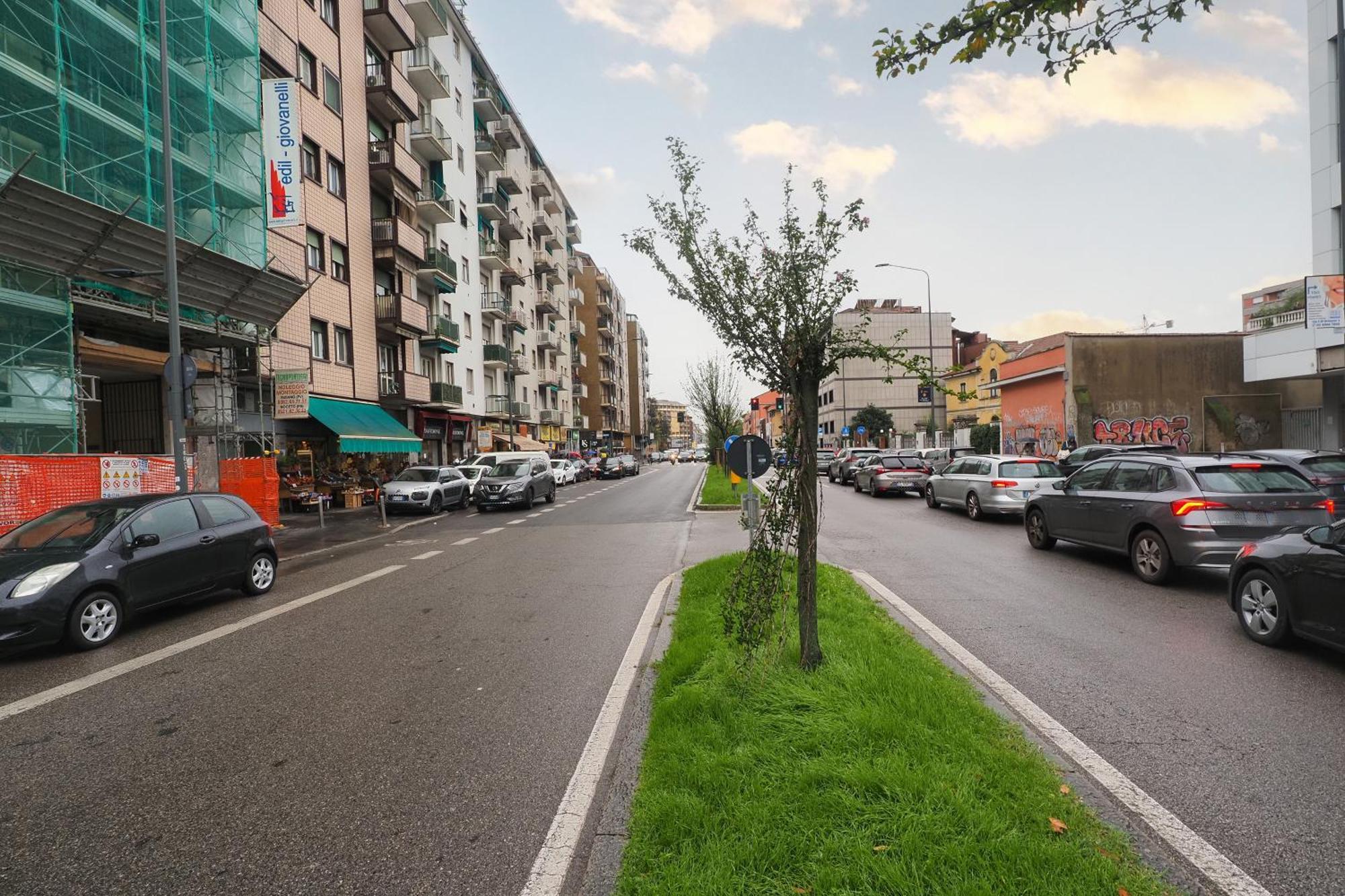Appartamento Primopiano - Monza 212 *